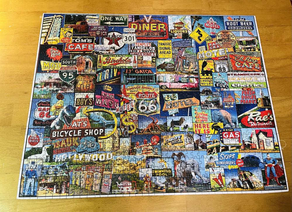 Roadside America - White Mountain puzzle collectible [Barcode 724819257416] - Main Image 2