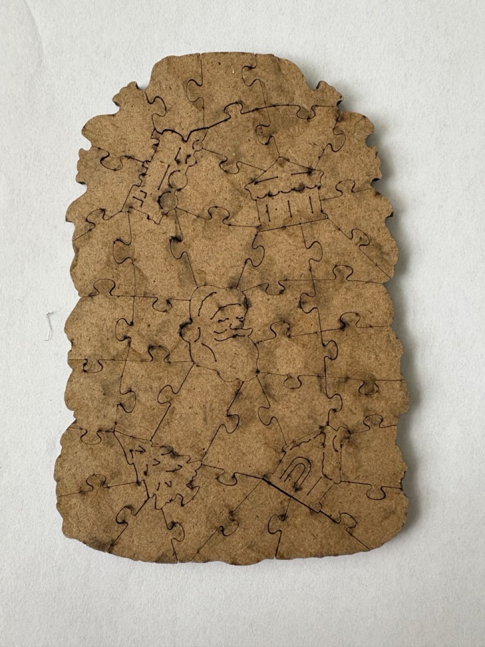 Winter Village - Wentworth Wooden Puzzles puzzle collectible [Barcode 6050265416515] - Main Image 2