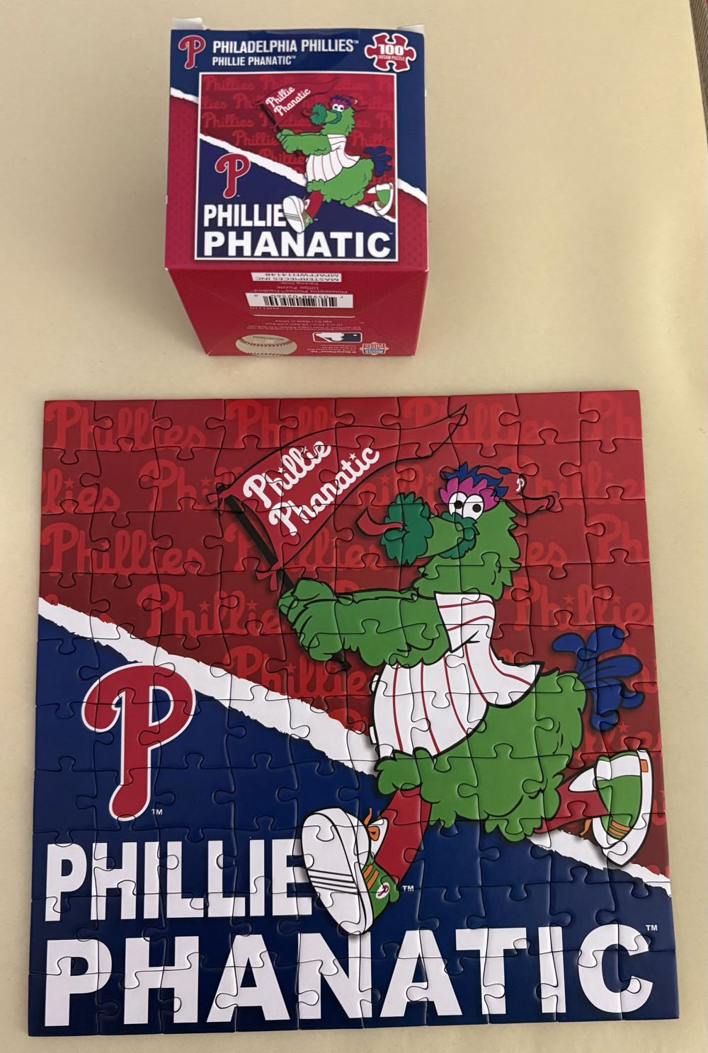 Philadelphia Phillies Mlb Mascot 100 Piece Jigsaw  puzzle collectible [Barcode 705988025600] - Main Image 2