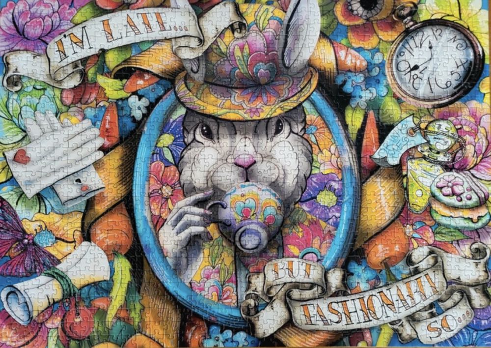 Fashionably Late (Alice In Wonderland) - Ravensburger puzzle collectible [Barcode 4005555017127] - Main Image 3
