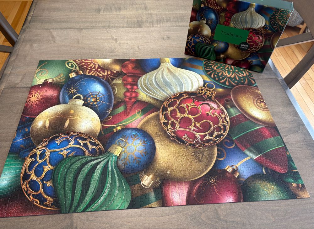 Holiday Decorations - Traditions by Mosaic Puzzles puzzle collectible [Barcode 6156290800524] - Main Image 3