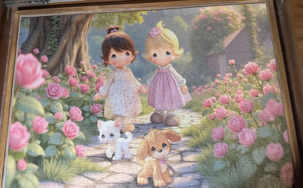 Garden Girls  puzzle collectible [Barcode 810012169998] - Main Image 2