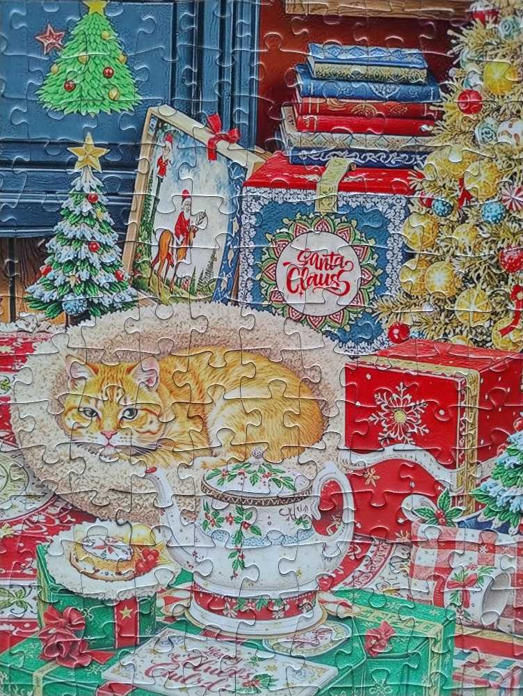 Cozy Christmas room - Tucocoo puzzle collectible - Main Image 3