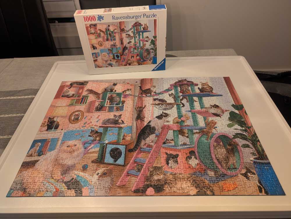 Cat Tree Heaven - Ravensburger puzzle collectible [Barcode 4005555008750] - Main Image 3