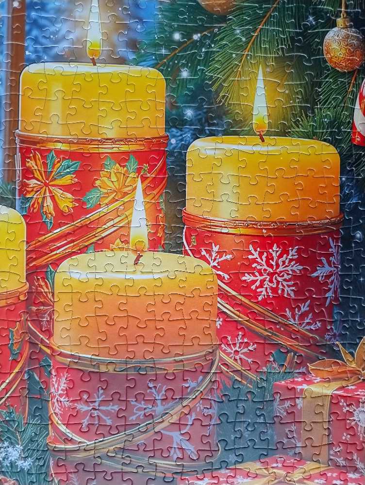 Christmas Candles - Tucocoo puzzle collectible - Main Image 3