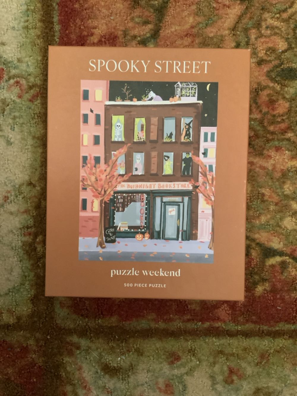 EPO-06-706: Peanuts Snoopy Glamping