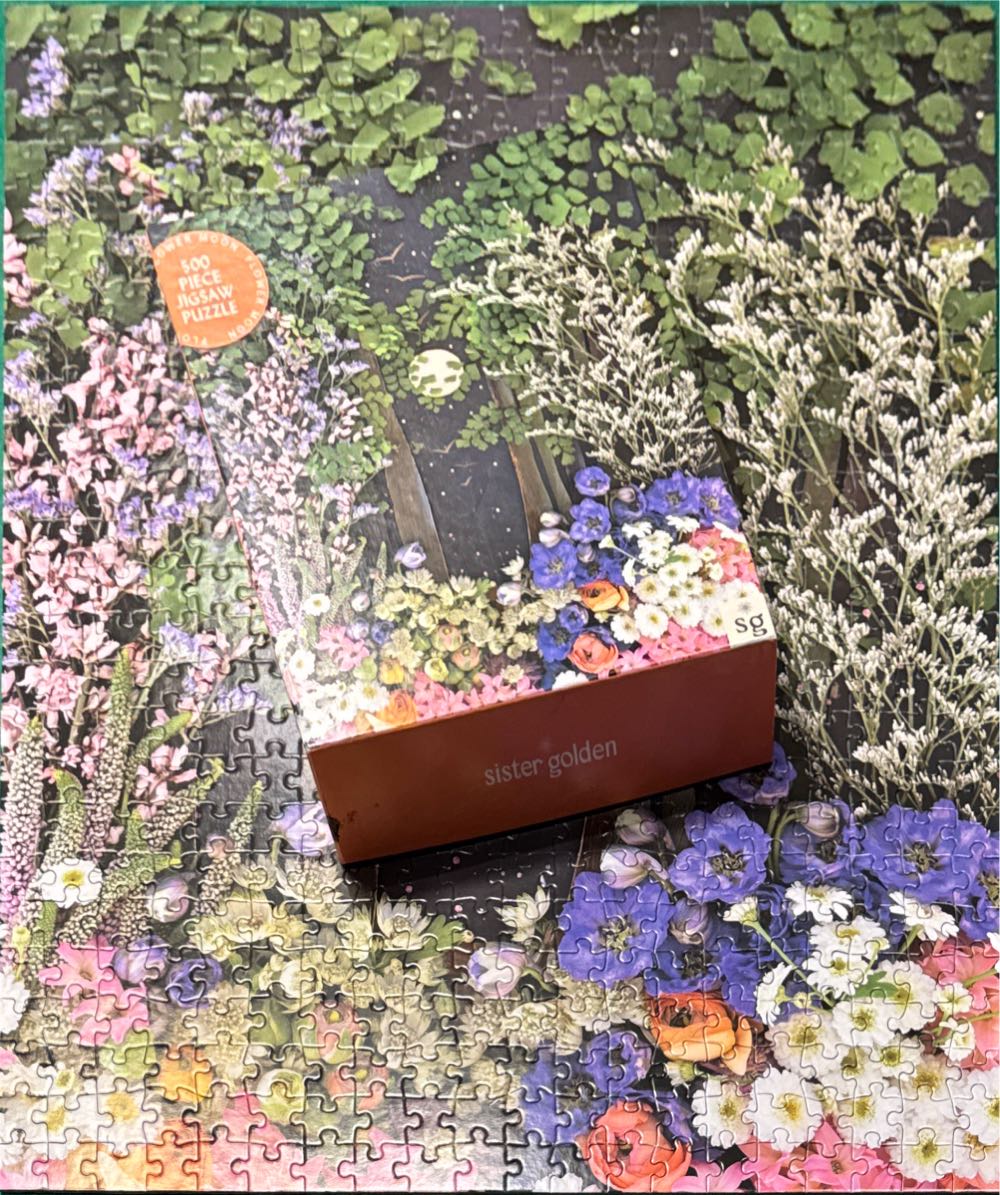 Flower Moon - Sister Golden puzzle collectible - Main Image 3