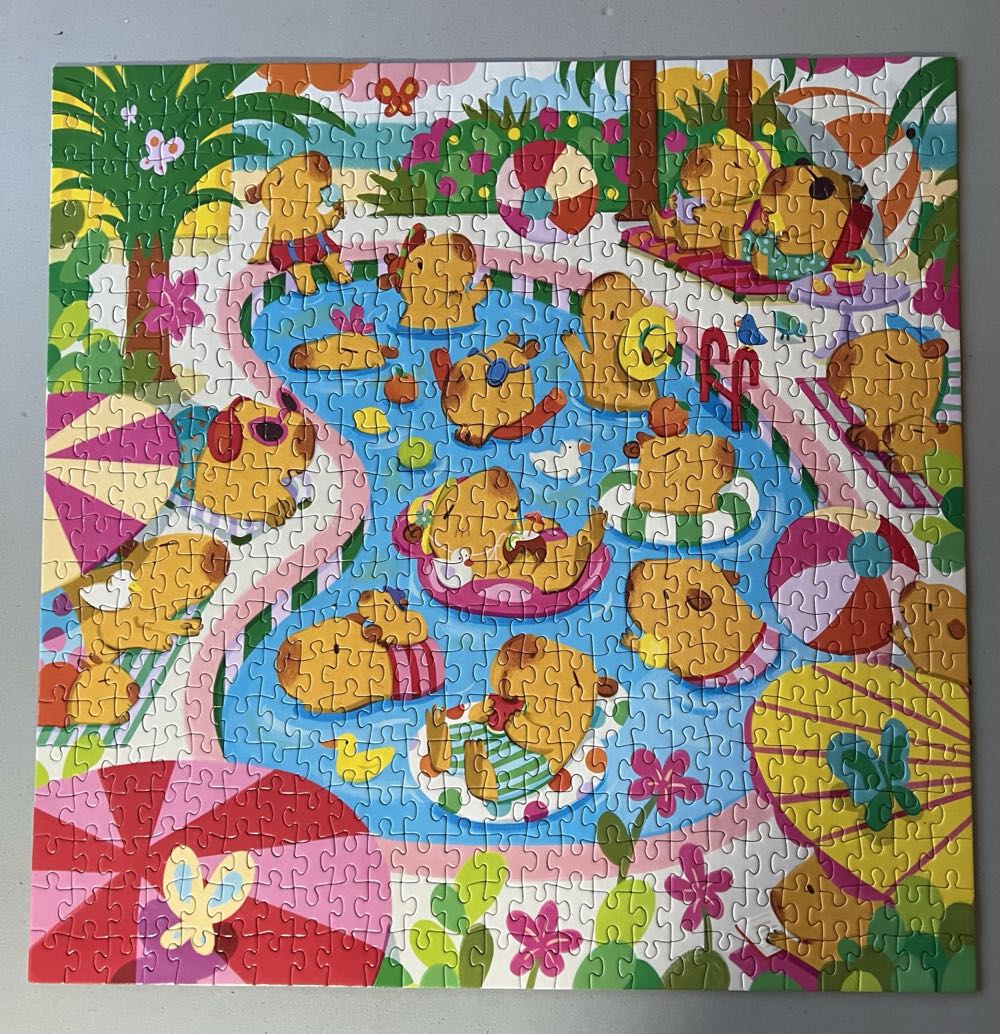 Capybara Pool Day - Mudpuppy puzzle collectible [Barcode 9780735387652] - Main Image 3