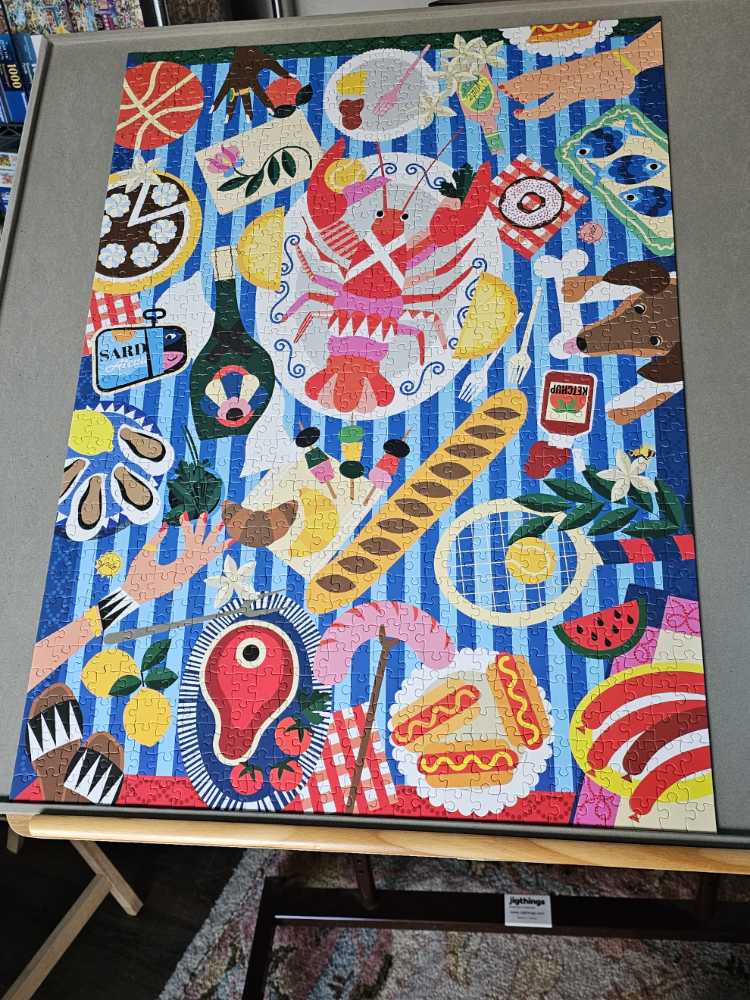 Seaside Feast - Holiyay Puzzles puzzle collectible [Barcode 628774283186] - Main Image 2