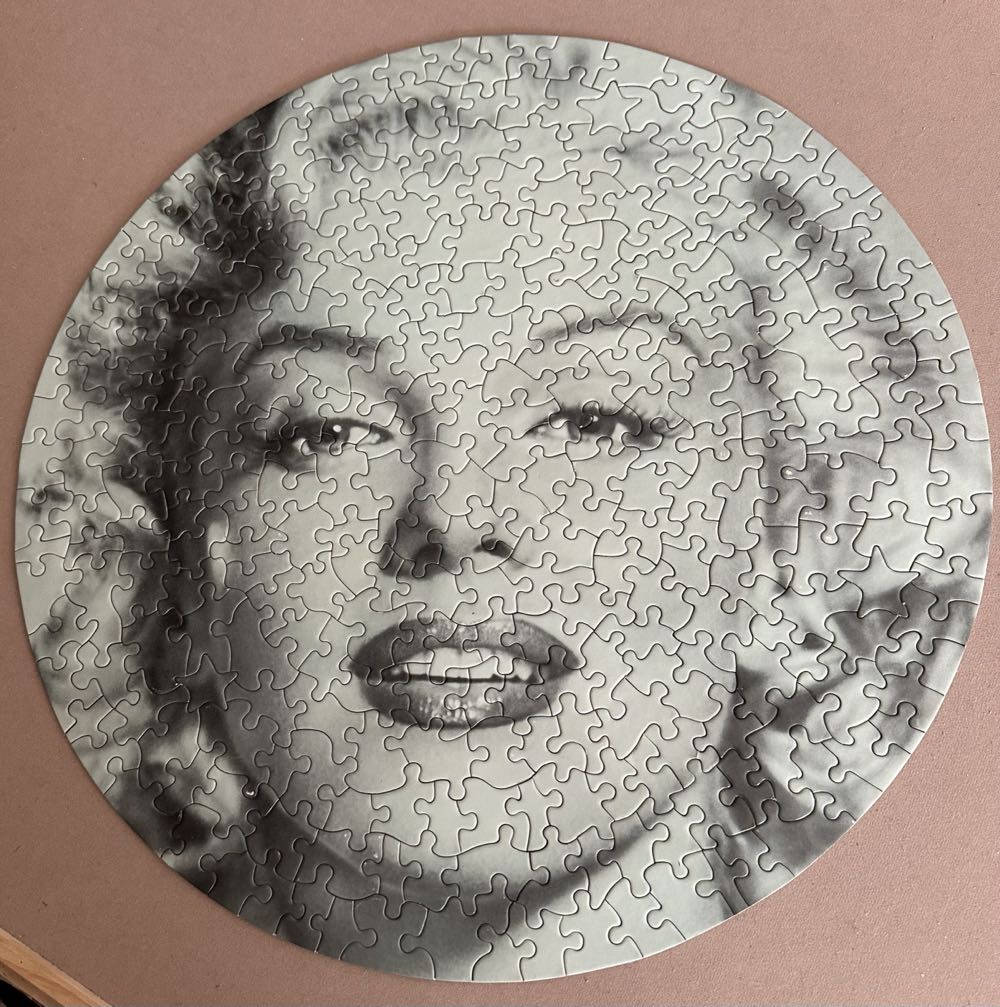 Marilyn Monroe - For Sale - Alpsco puzzle collectible - Main Image 2