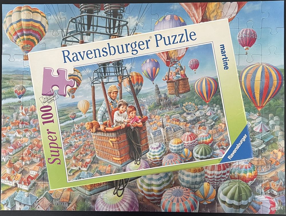 Martine’s Balloon Ride - Ravensburger puzzle collectible [Barcode 4005556107810] - Main Image 4