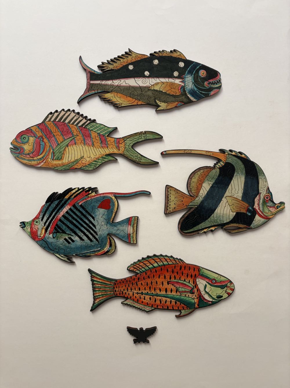 Colorful Fish of The East Indies - Liberty Puzzles puzzle collectible - Main Image 2