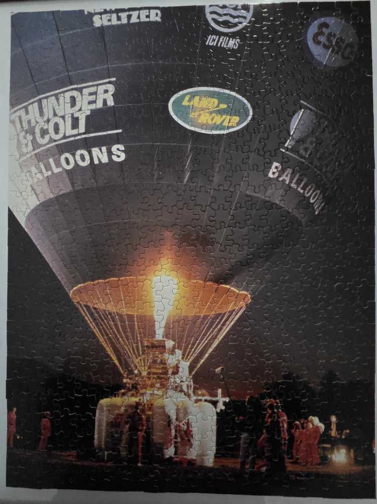 Virgin Atlantic Flyer - Apple Street puzzle collectible - Main Image 2