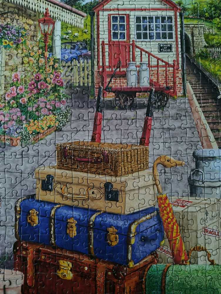 Station Blooms  - Falcon de luxe puzzle collectible - Main Image 4