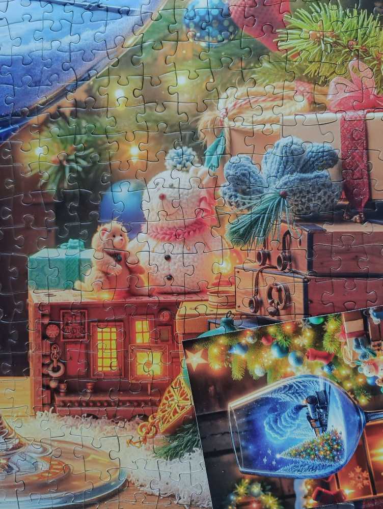 Festive Wine Glass - Tucocoo puzzle collectible - Main Image 4