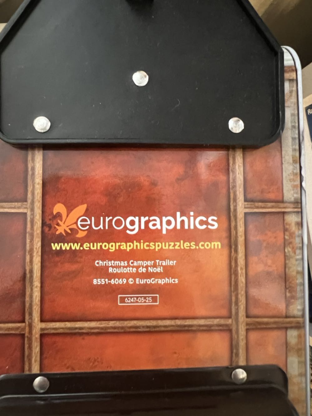 Christmas Camper Trailer - Eurographics puzzle collectible - Main Image 2