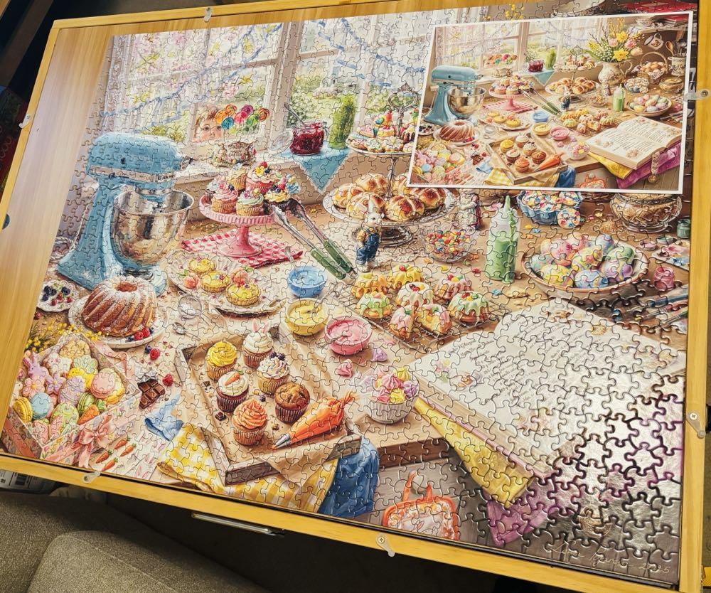 Easter Baking - White Mountain puzzle collectible [Barcode 724819270187] - Main Image 3