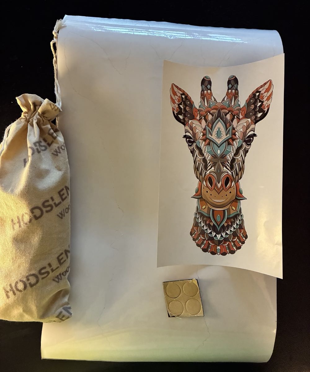 Giraffe - Hodslen Woods puzzle collectible - Main Image 4