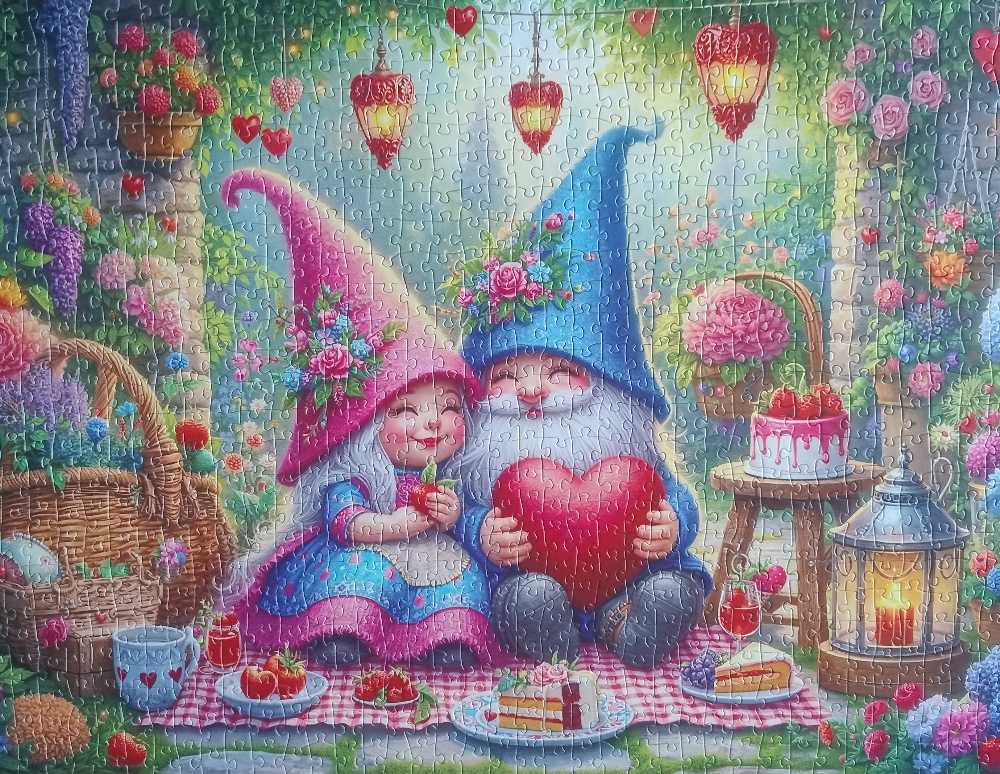 Gnomes In Love - Tucocoo puzzle collectible - Main Image 2