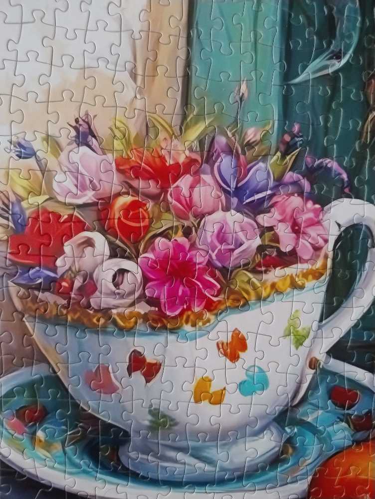 Red Haired Girl - Tucocoo puzzle collectible - Main Image 3