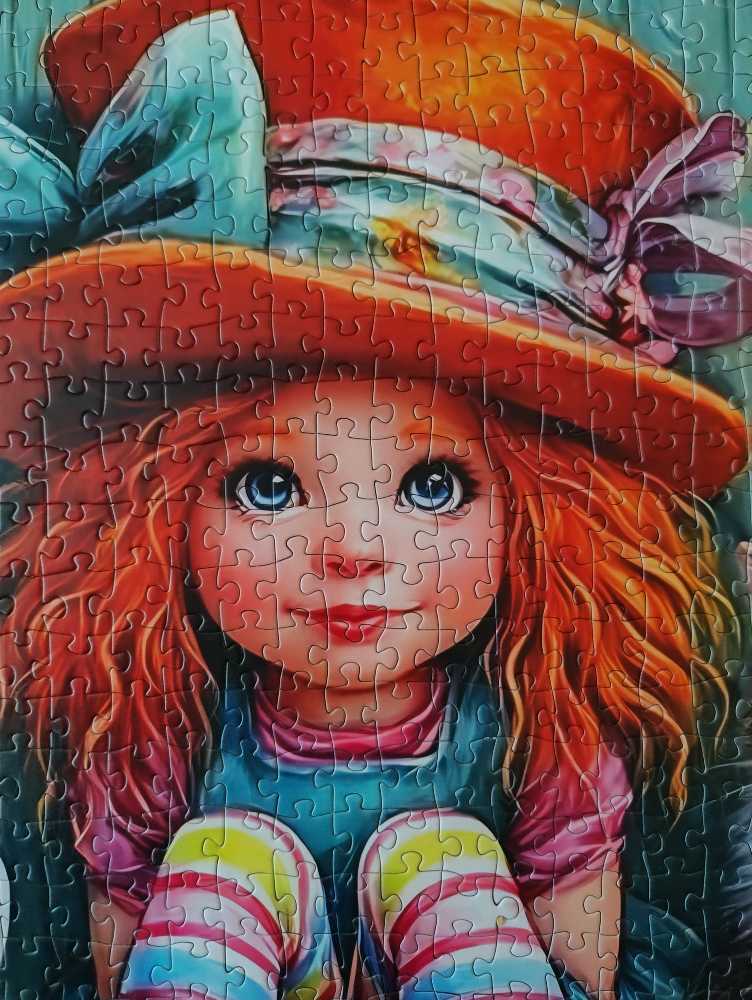 Red Haired Girl - Tucocoo puzzle collectible - Main Image 4