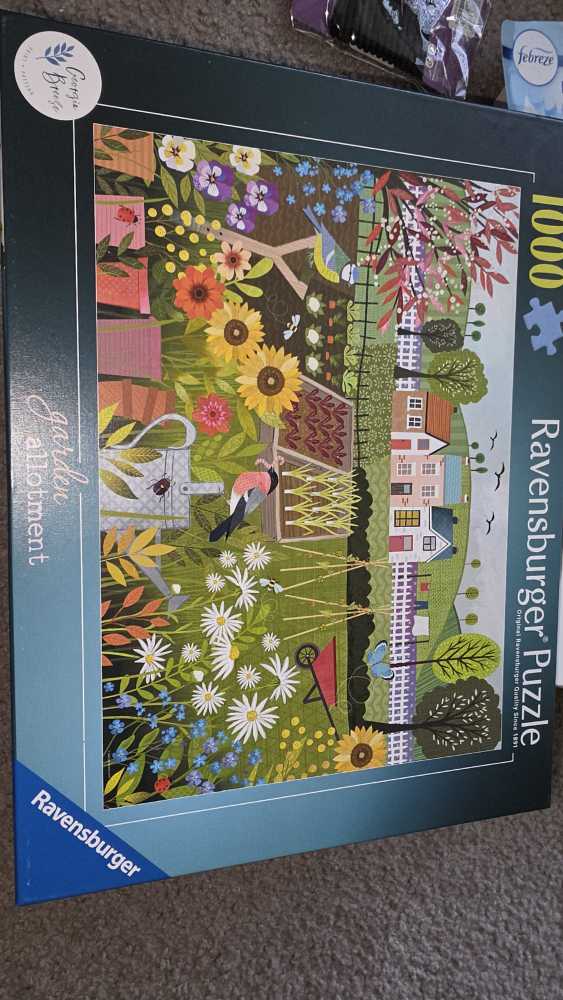 Garden Allotment  - Ravensberger Puzzle puzzle collectible - Main Image 2