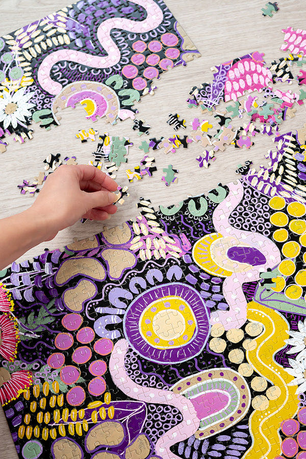 Legacy - Yarn puzzle collectible [Barcode 000305318848] - Main Image 3