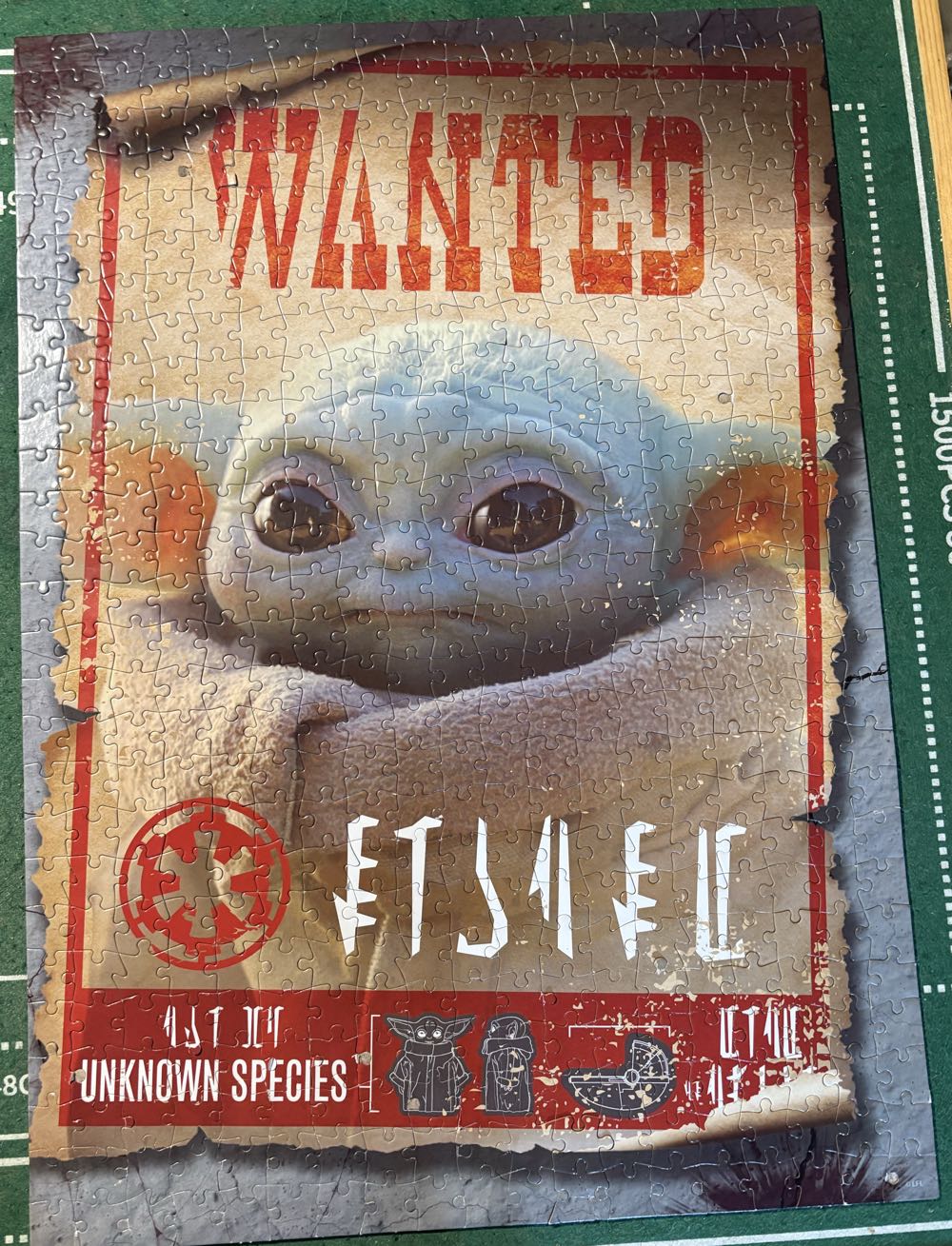 Star Wars - Such A Large Bounty For Such A Small Package - Buffalo Games & Puzzles puzzle collectible [Barcode 079346033768] - Main Image 3