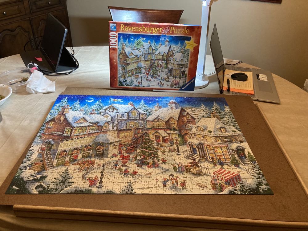 Santa’s Christmas Wonderland - Ravensburger puzzle collectible [Barcode 4005556191994] - Main Image 2