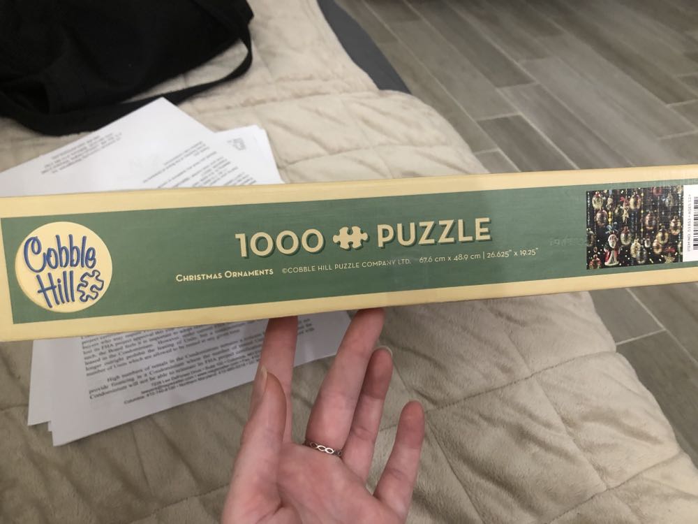 Christmas Ornaments - Cobble Hill 🇺🇸 puzzle collectible [Barcode 625012518512] - Main Image 2