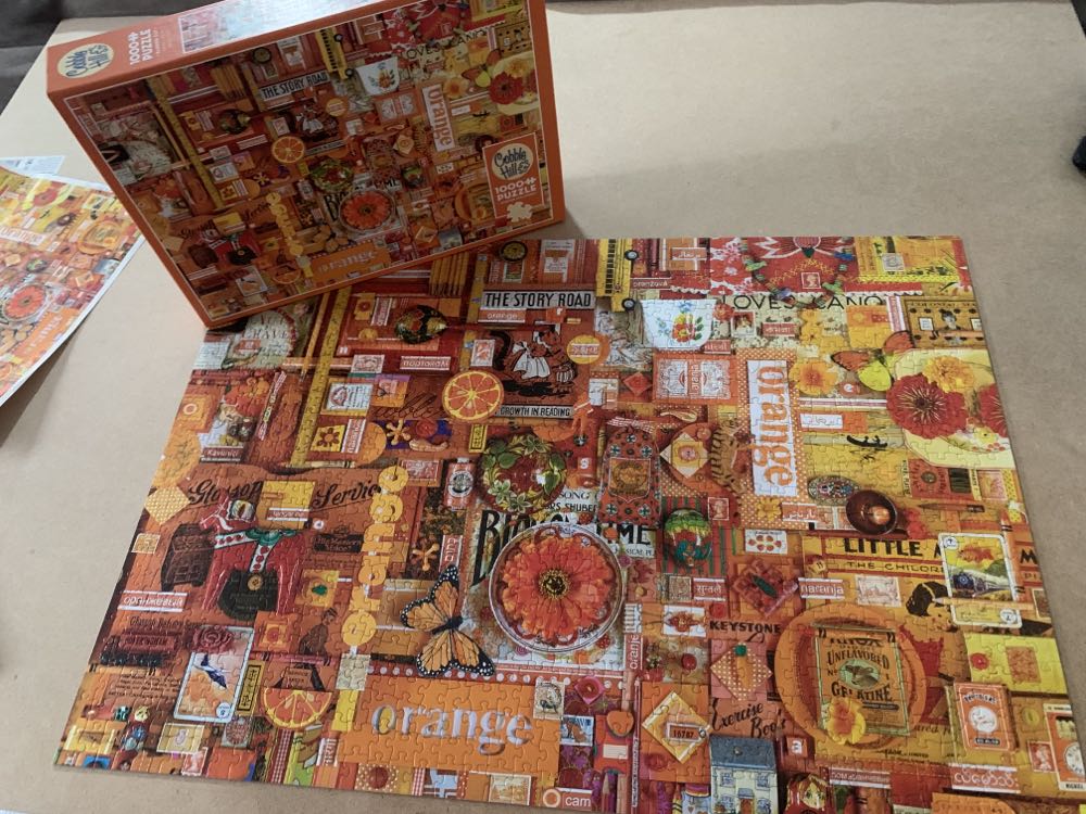 Orange - Cobble Hill 🇨🇦 puzzle collectible [Barcode 625012801478] - Main Image 4