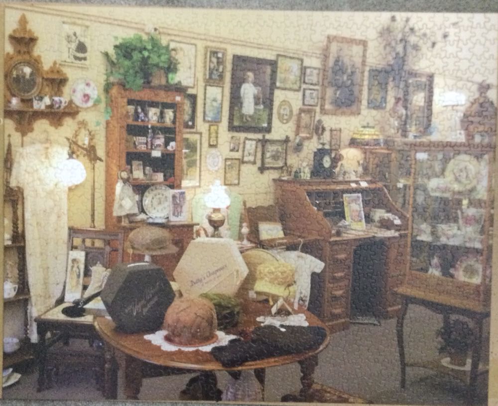 Antique Shop - White Mountain puzzle collectible [Barcode 724819251704] - Main Image 2