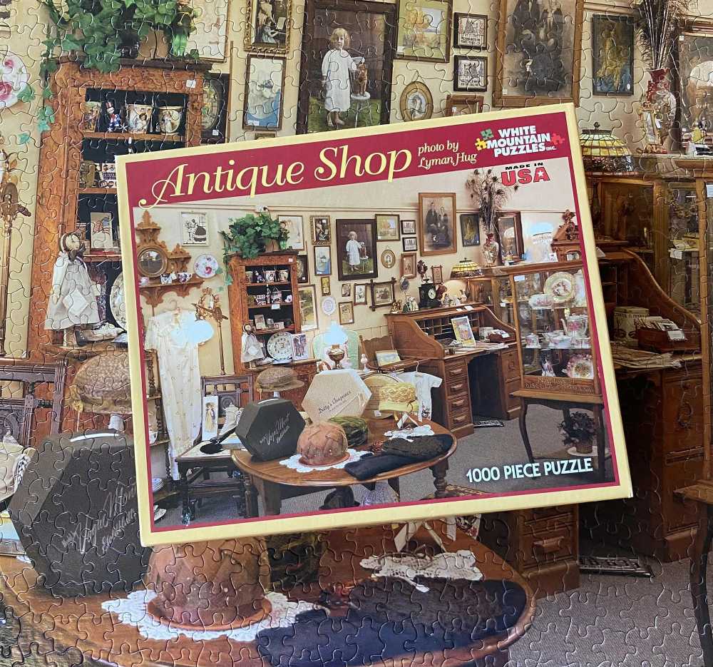 Antique Shop - White Mountain puzzle collectible [Barcode 724819251704] - Main Image 3