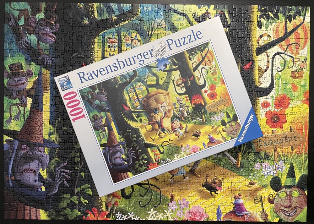 Lions & Tigers & Bears, Oh My - Ravensburger puzzle collectible [Barcode 4005556165667] - Main Image 3