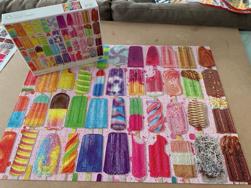 Frosty Treats 🆕 - Buffalo puzzle collectible [Barcode 079346024049] - Main Image 4