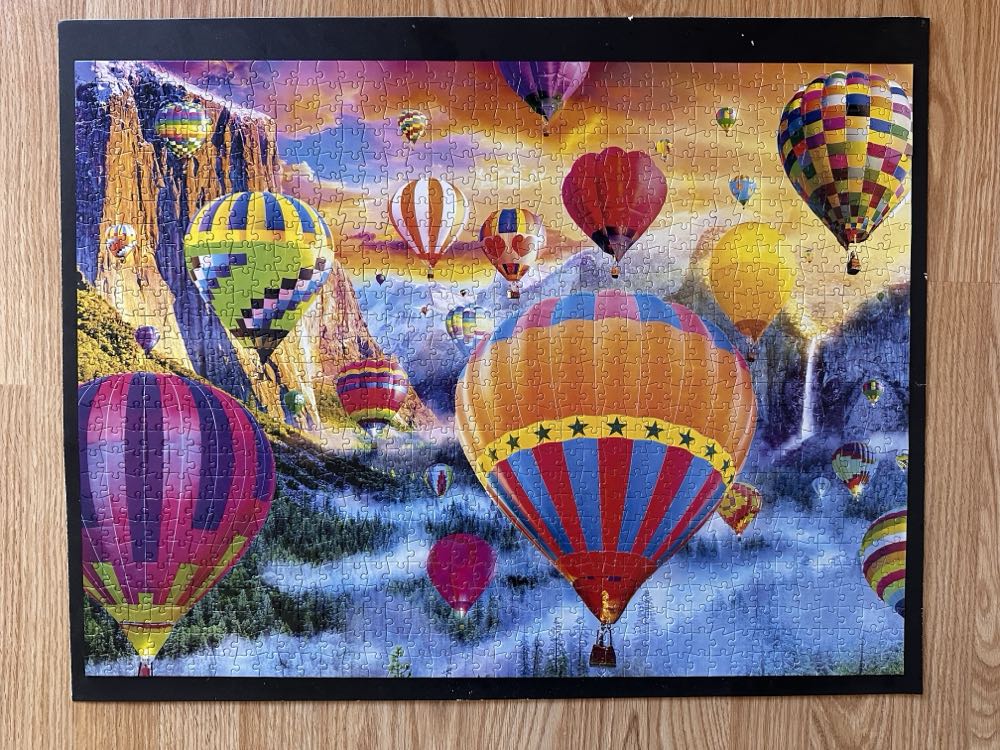 LARS Stewart — Balloon Valley - Buffalo Games puzzle collectible [Barcode 079346014354] - Main Image 3