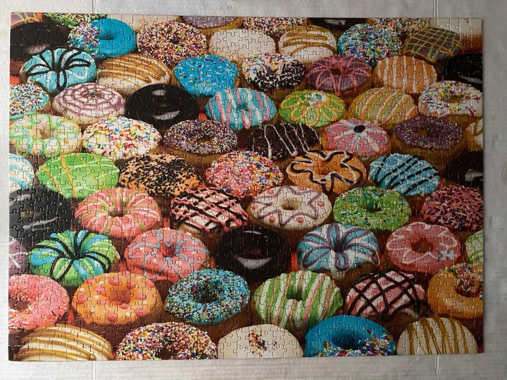 Doughnuts - Cobble Hill 🇺🇸 puzzle collectible [Barcode 625012516815] - Main Image 4
