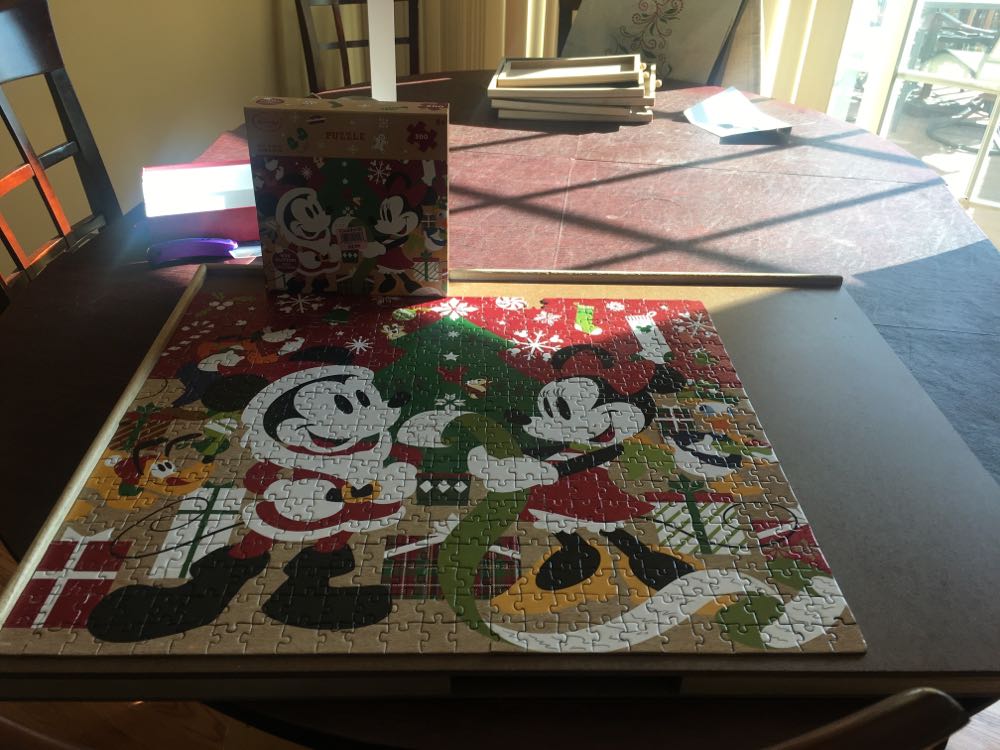 Mickey And Minnie (UV) - Disney Store puzzle collectible [Barcode 461041767589] - Main Image 2