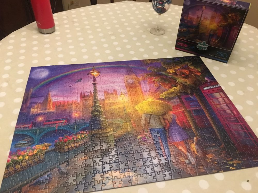 London Rain - Buffalo Games 🇺🇸 puzzle collectible [Barcode 079346171187] - Main Image 2