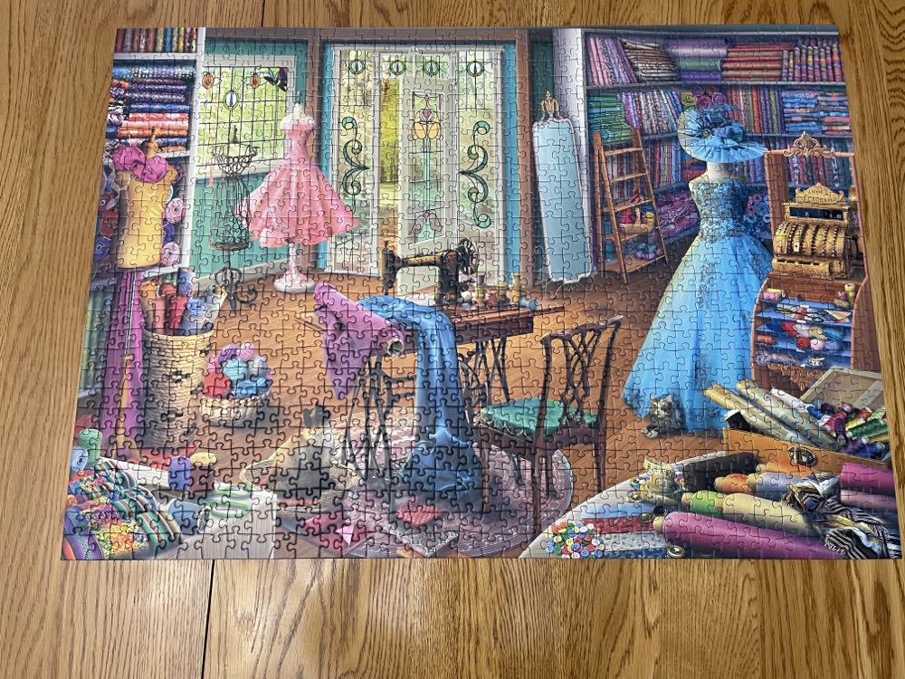 Seamstress Shop - Ravensburger 🇩🇪 puzzle collectible - Main Image 3