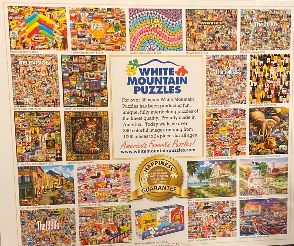 Santa’s List - White Mountain puzzle collectible [Barcode 724819259854] - Main Image 2