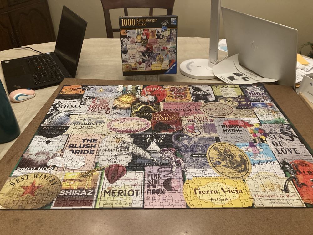 Wine Labels - Ravensburger puzzle collectible [Barcode 4005556820788] - Main Image 3