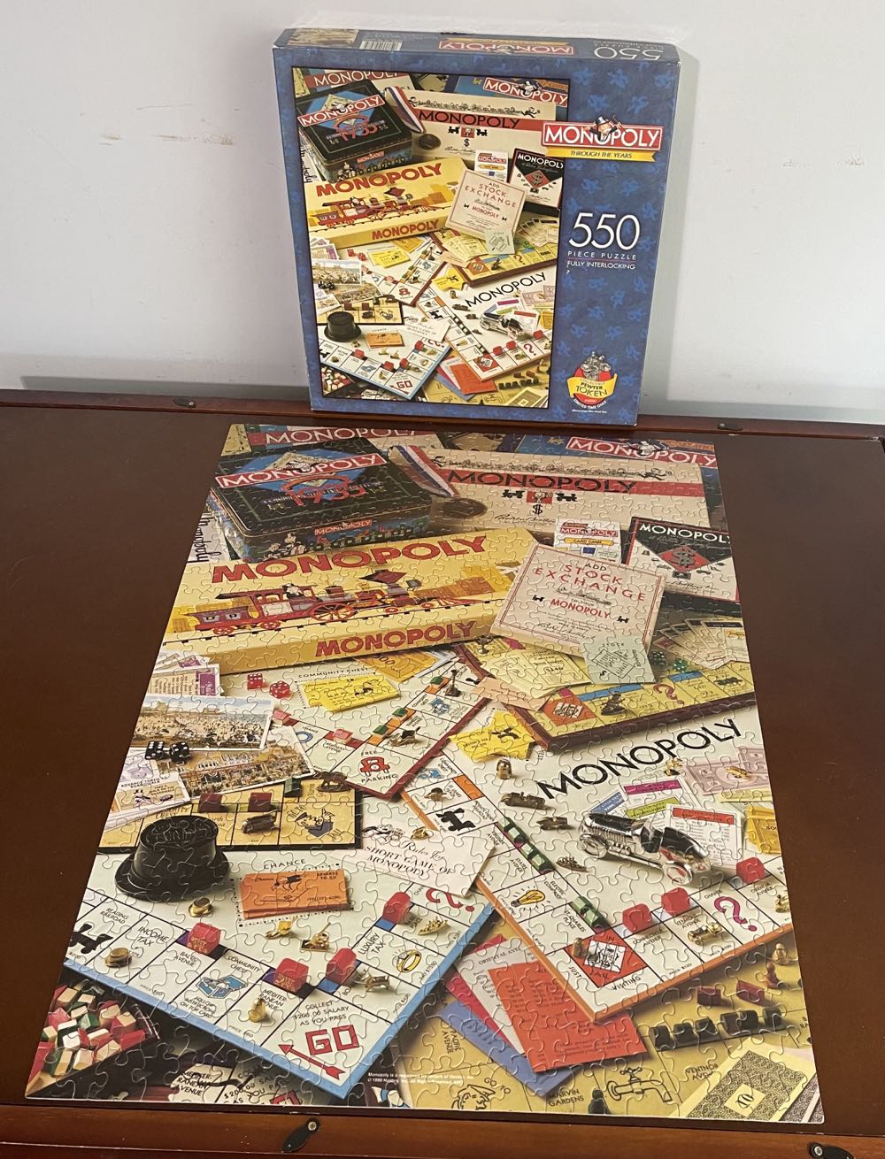 Monopoly Through The Years - Hasbro puzzle collectible [Barcode 032244048975] - Main Image 2