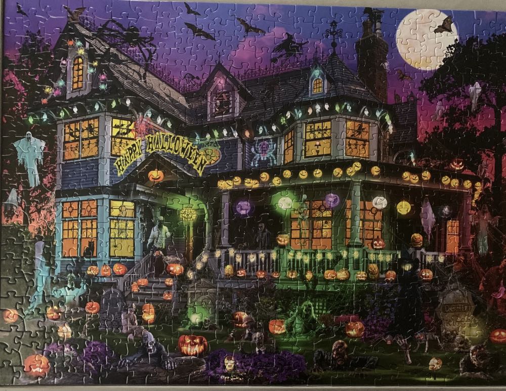 Halloween House - Vermont Christmas Company puzzle collectible [Barcode 819273022417] - Main Image 3