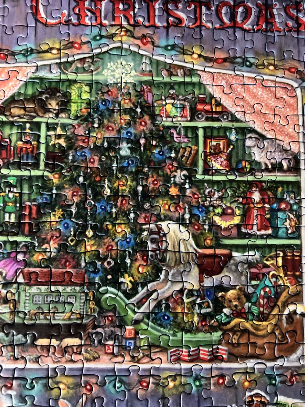 The Christmas Shop - Ravensburger puzzle collectible [Barcode 4005556165346] - Main Image 3
