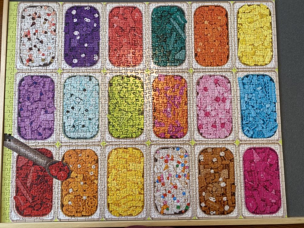 LEGO Ice Cream Dream ✅ - Chronicle Books puzzle collectible [Barcode 9781797210186] - Main Image 2