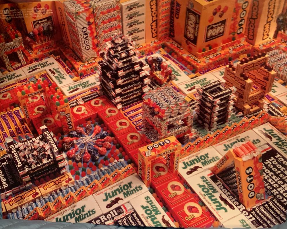 Tootsie Roll Candyscape - Springbok puzzle collectible - Main Image 3
