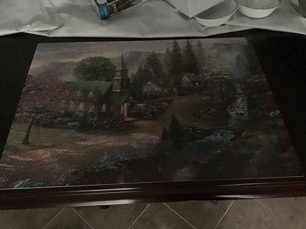 Sunday Morning Chapel - Ceaco puzzle collectible [Barcode 021081332774] - Main Image 4