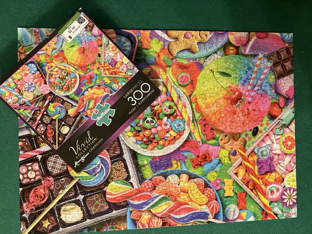 Candylicious - Buffalo Games puzzle collectible [Barcode 079346027378] - Main Image 3