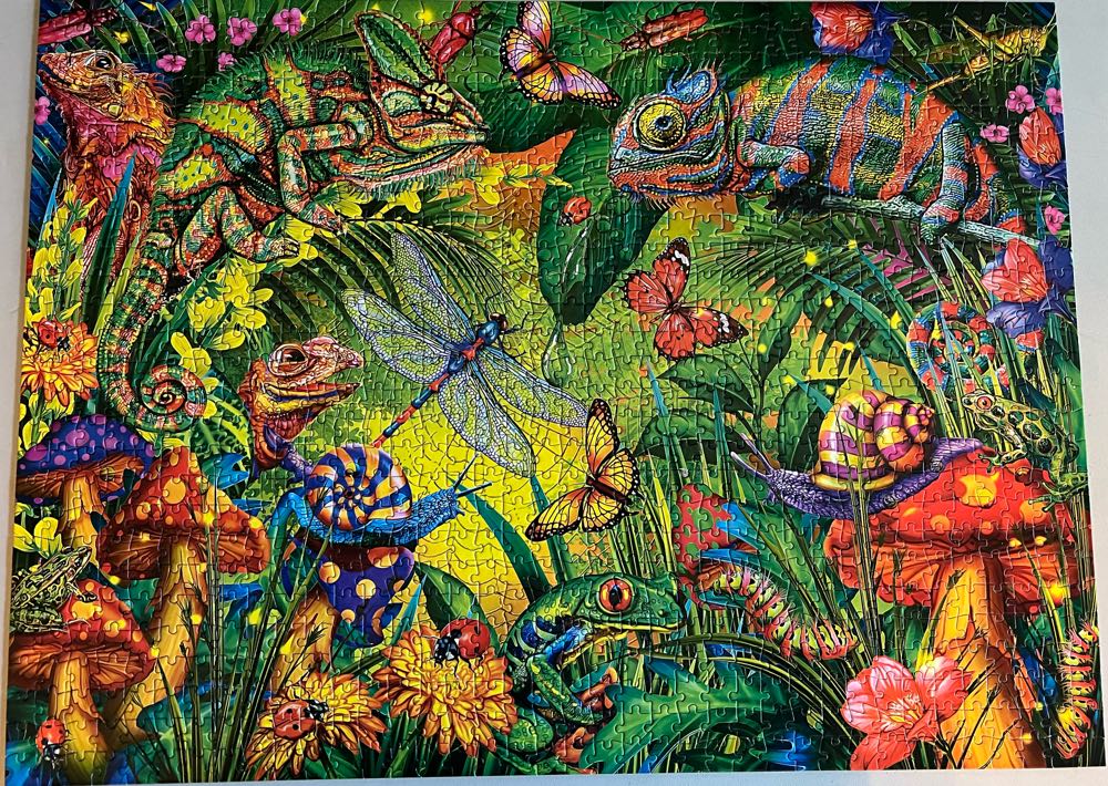 Tropical Forest - Buffalo puzzle collectible [Barcode 079346122073] - Main Image 3